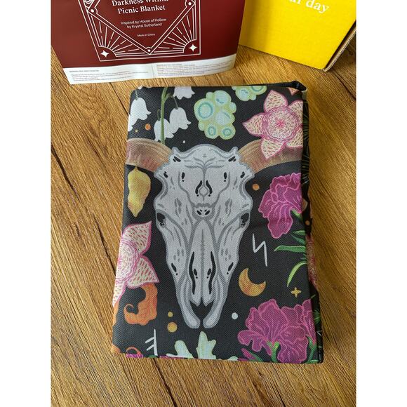 Illumicrate The Darkness Within Picnic Blanket Inspired By House Of Hollow - Picture 1 of 3